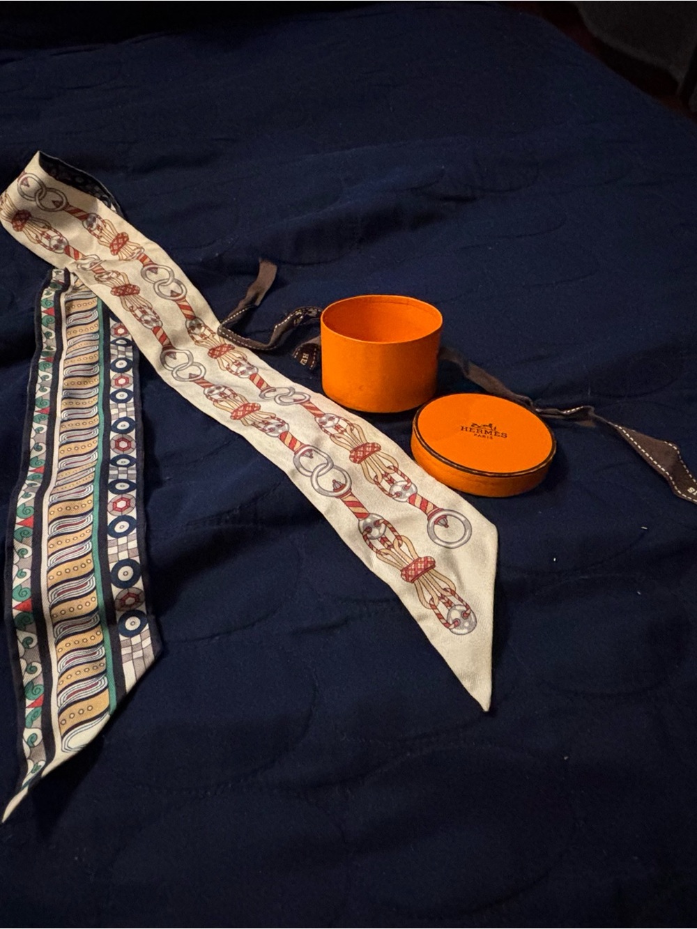 Double-sided/reversible Hermès Twilly Scarf - Picture 3 of 6